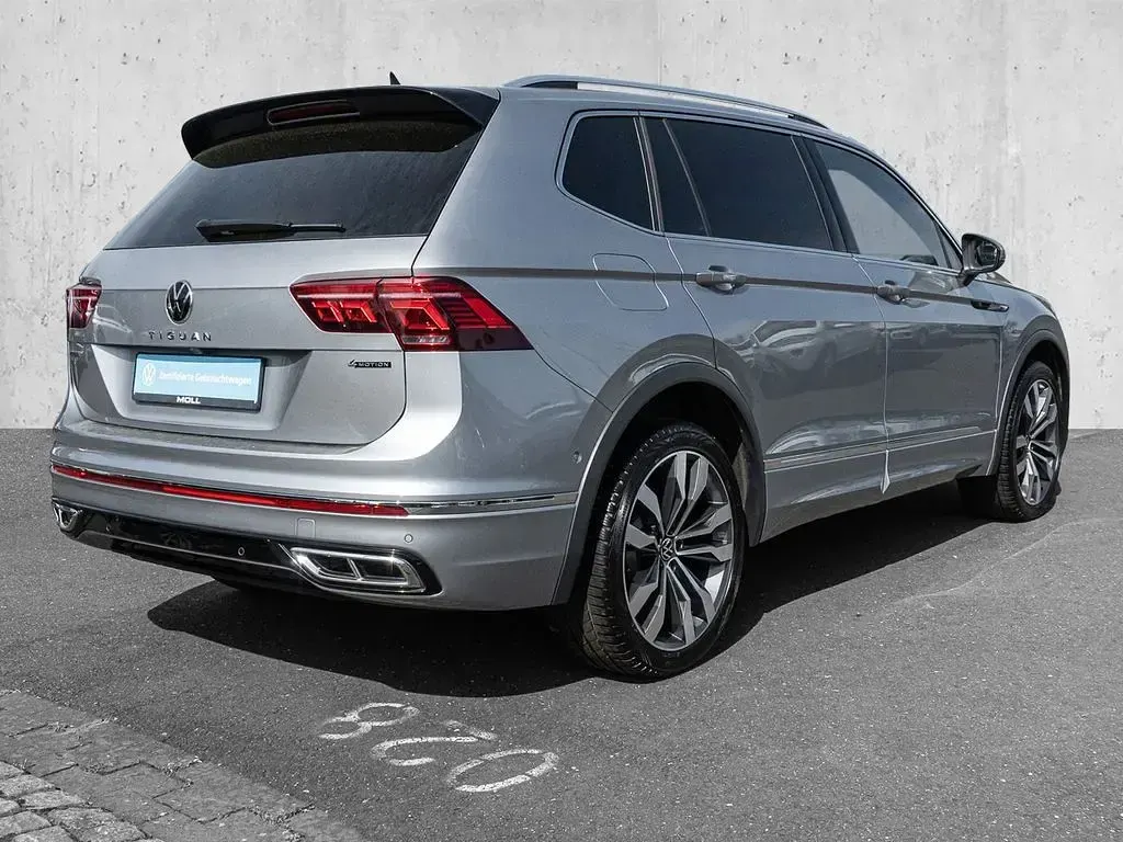 Gebraucht VW Tiguan Allspace R-line 200 PS (147 kW) 2022 Pyrit silber (metallic) SUV