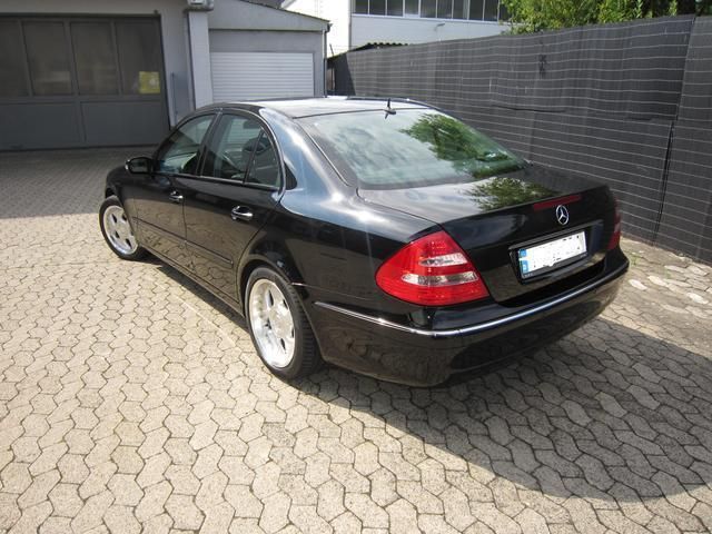 Gebraucht Mercedes 200 Elegance 222 PS (163 kW) 2004 Schwarz metallic Limousine