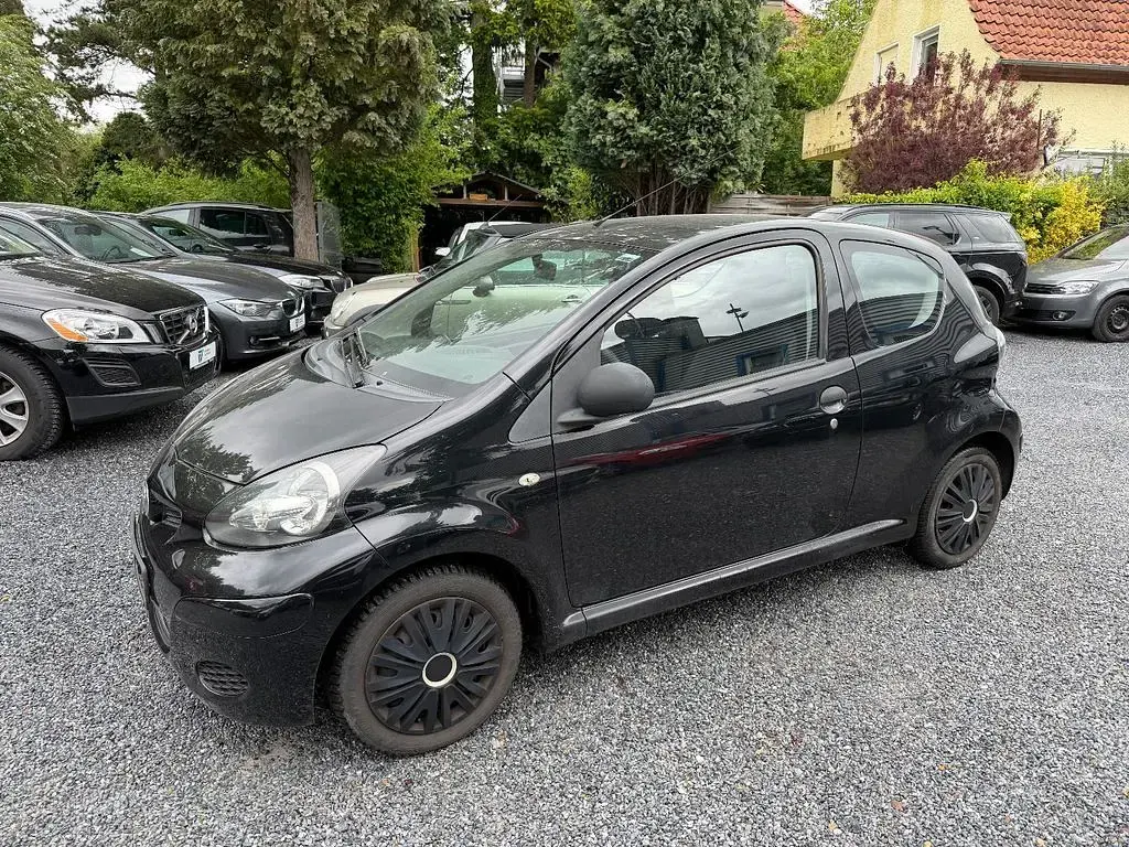 Gebraucht Toyota Aygo Basis 68 PS (50 kW) 2009 Schwarz Kleinwagen