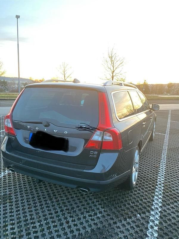 Gebraucht Volvo V70 Summum 205 PS (150 kW) 2010 Grau Kombi