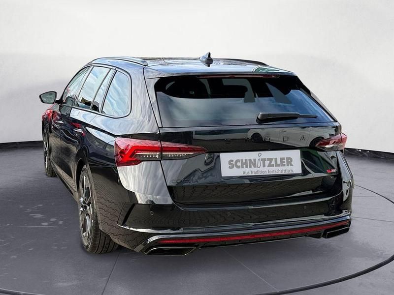Neu Skoda Octavia RS 265 PS (194 kW) 2026 Schwarz Kombi