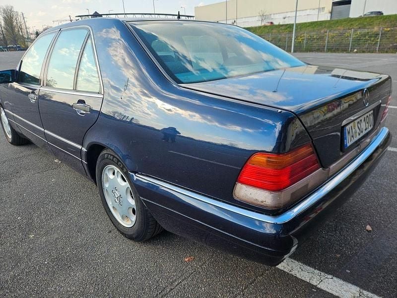 Gebraucht Mercedes S320 231 PS (169 kW) 1995 Blau Limousine