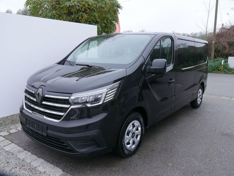 Schwarz Neu 2025 Renault Trafic Evolution Van | 43.160 € (Teuer) - Bild 1/4