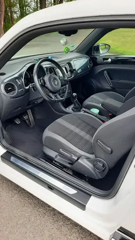 Gebraucht VW Beetle Exclusive 140 PS (102 kW) 2012 Weiß Kleinwagen