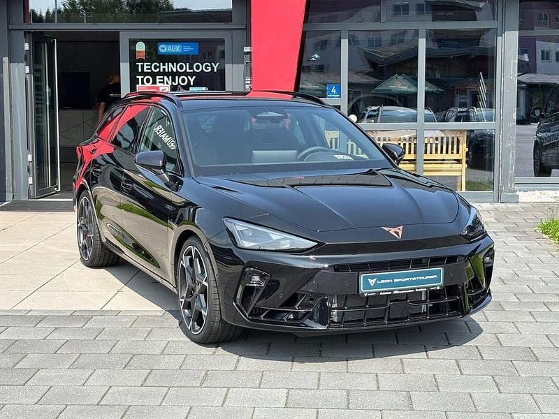 Neu Cupra Leon VZ 333 PS (244 kW) 2025 Schwarz Limousine