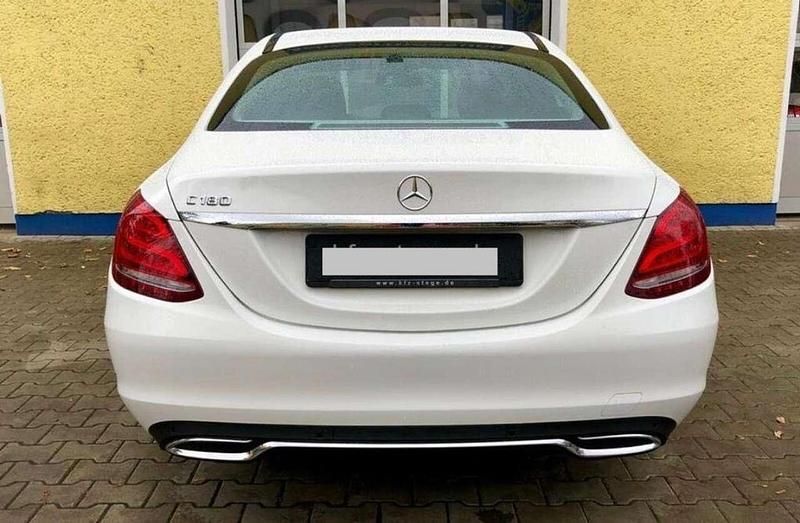Gebraucht Mercedes C180 156 PS (114 kW) 2015 Weiß Limousine