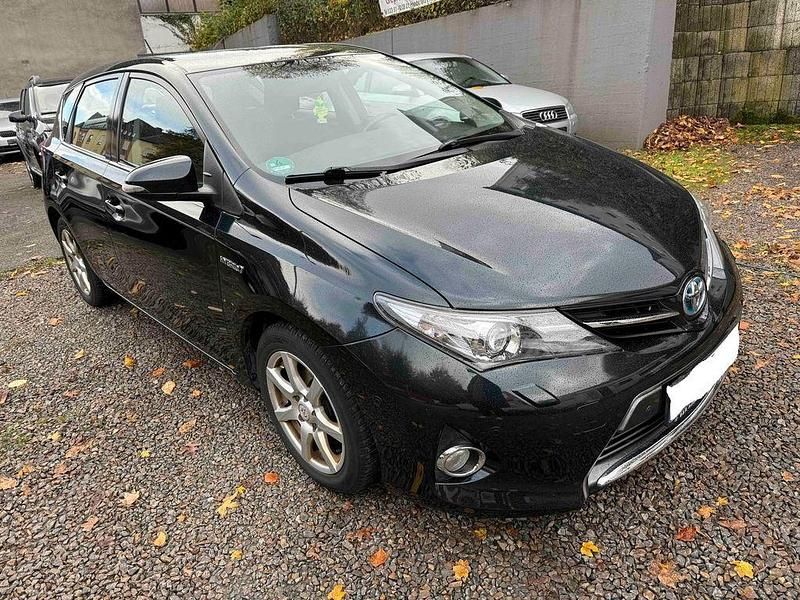 Schwarz Gebraucht 2013 Toyota Auris Hybrid Edition Limousine | 8.690 € (Fairer Preis) - Bild 1/4