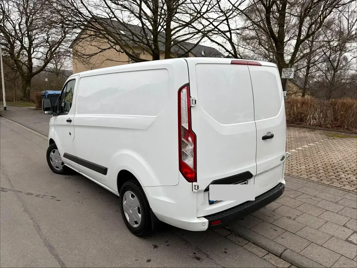 Gebraucht Ford Transit Custom 107 PS (78 kW) 2020 Weiß Van