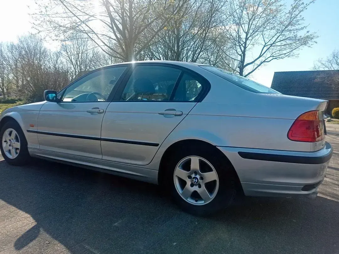 Gebraucht BMW 316 Sport Line 105 PS (77 kW) 2001 Silber Limousine