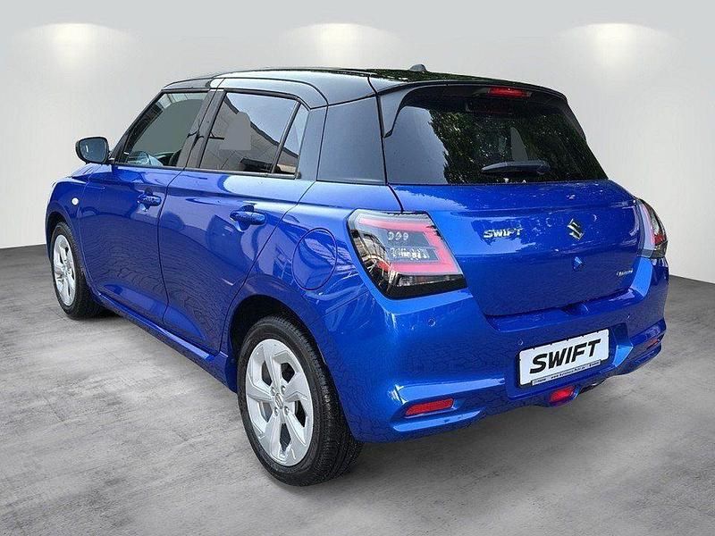 Gebraucht Suzuki Swift Comfort 83 PS (61 kW) 2025 Frontier blue / super black pe Kleinwagen