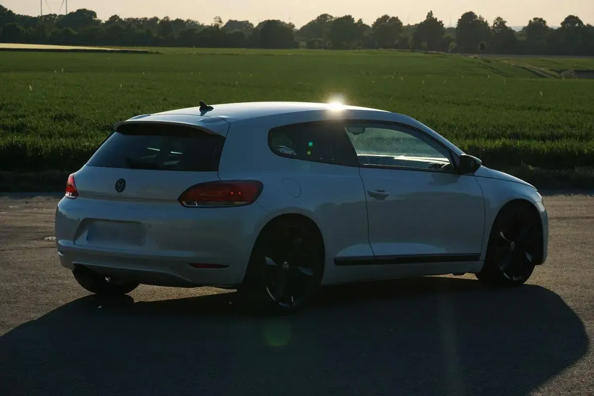 Gebraucht VW Scirocco Life 140 PS (102 kW) 2014 Weiß Coupé