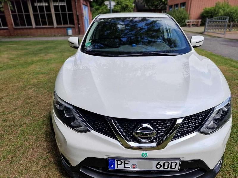 Gebraucht 2015 Nissan Qashqai Acenta SUV | 9.450 € (Fairer Preis) - Bild 1/4