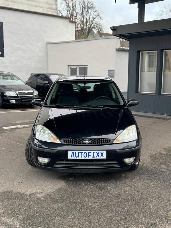 Gebraucht Ford Focus 100 PS (73 kW) 2004 Schwarz Kleinwagen