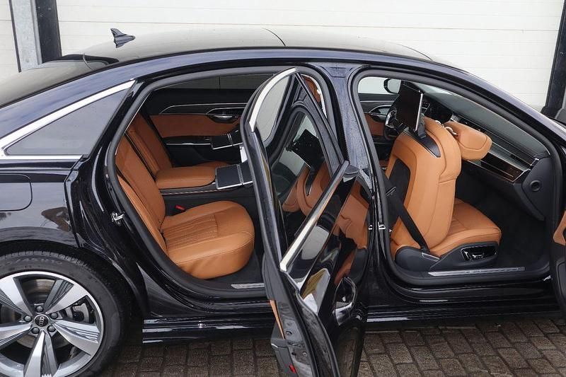 Schwarz Gebraucht 2024 Audi A8L Exclusive Limousine | 87.500 € (Fairer Preis) - Bild 1/4