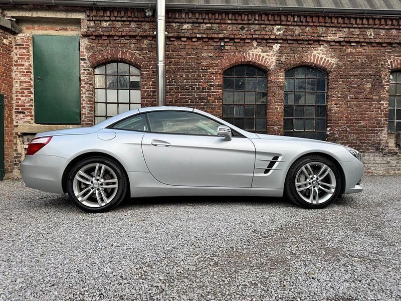 Gebraucht Mercedes SL350 306 PS (225 kW) 2012 Iridiumsilber Cabrio