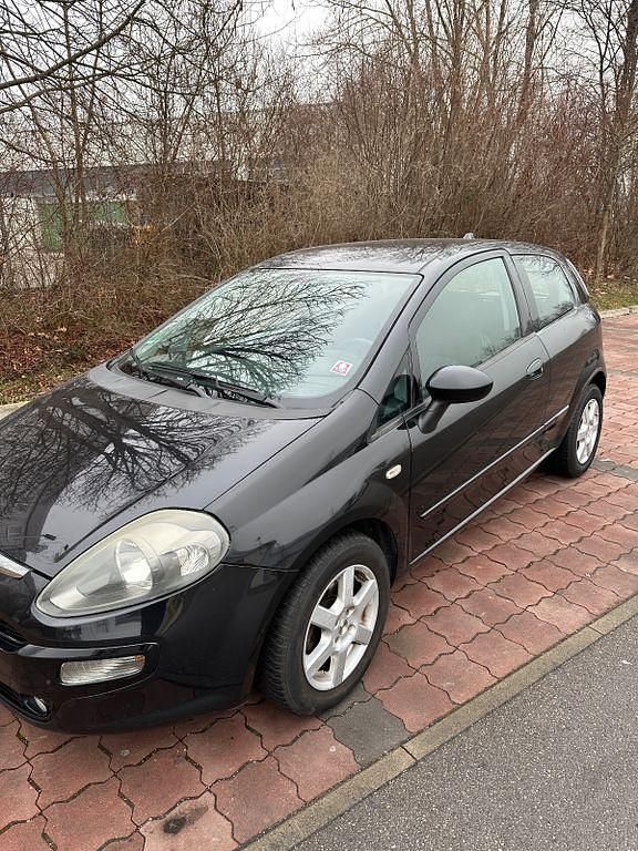 Schwarz Gebraucht 2010 Fiat Grande Punto Kleinwagen | 2.200 € (Fairer Preis) - Bild 1/4