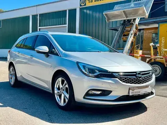 Używany Opel Astra Innovation 150 KM (110 kW) 2017 Srebrny Kombi