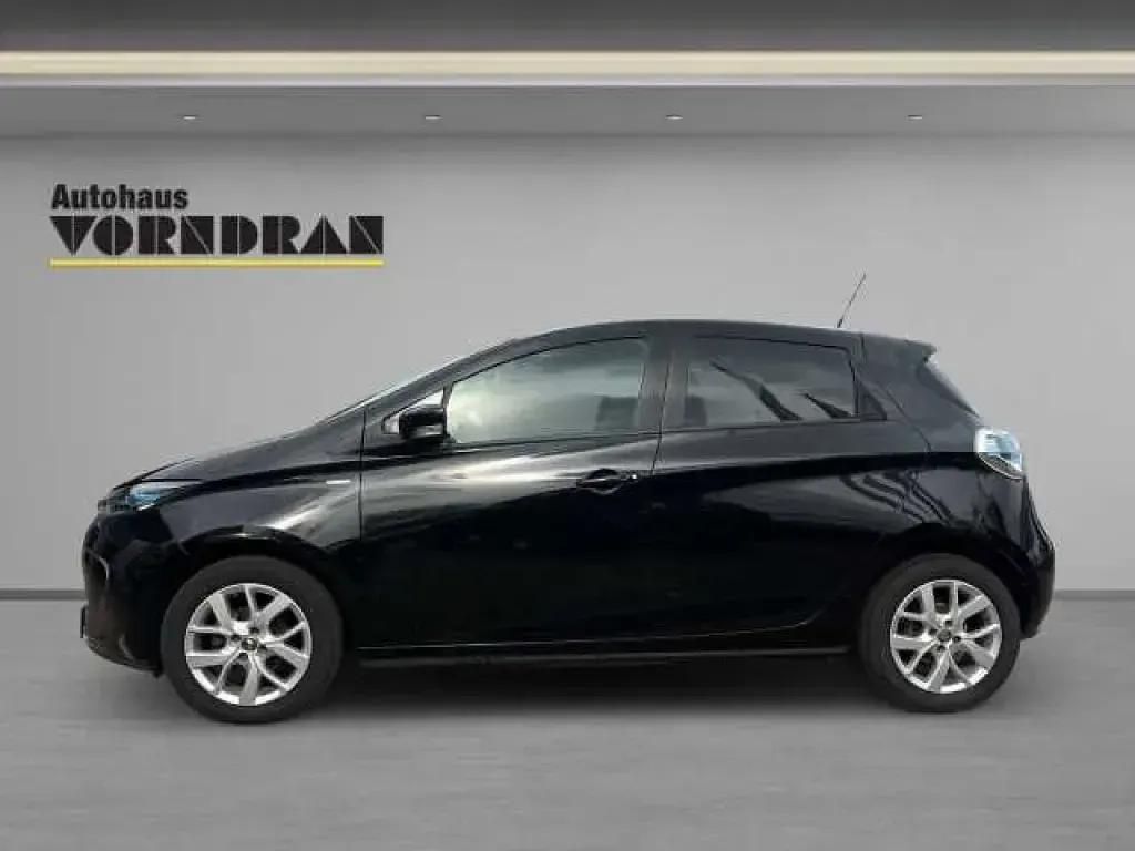 Gebraucht Renault Zoe LIMITED 80 kW (109 PS) 2018 Blackpearlschwarz (metallic) Kleinwagen