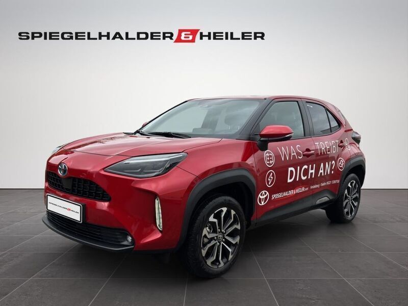 Gebraucht Toyota Yaris Cross Team 116 PS (85 kW) 2023 Rot SUV