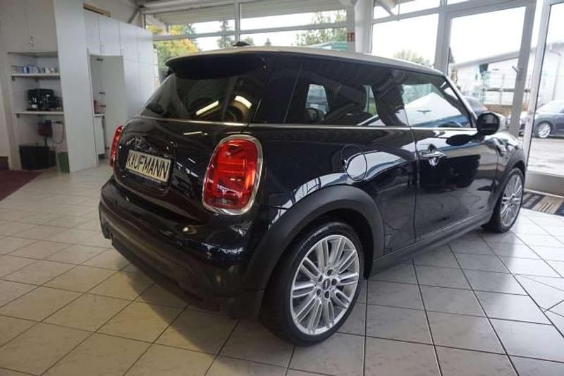 Gebraucht Mini Cooper 136 PS (100 kW) 2023 Schwarz Kleinwagen