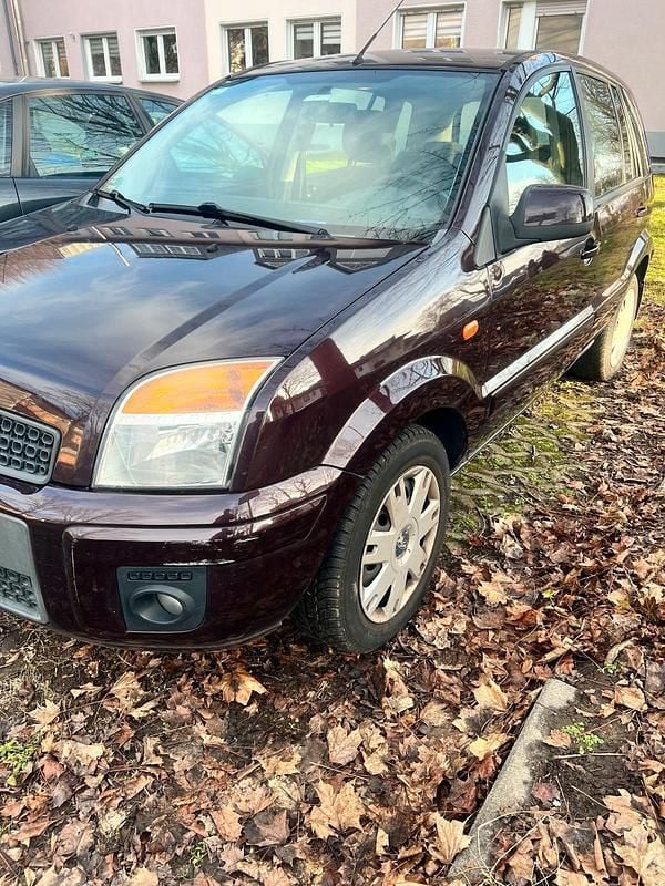 Braun Gebraucht 2011 Ford Fusion Kleinwagen | 1.490 € (Fairer Preis) - Bild 1/4