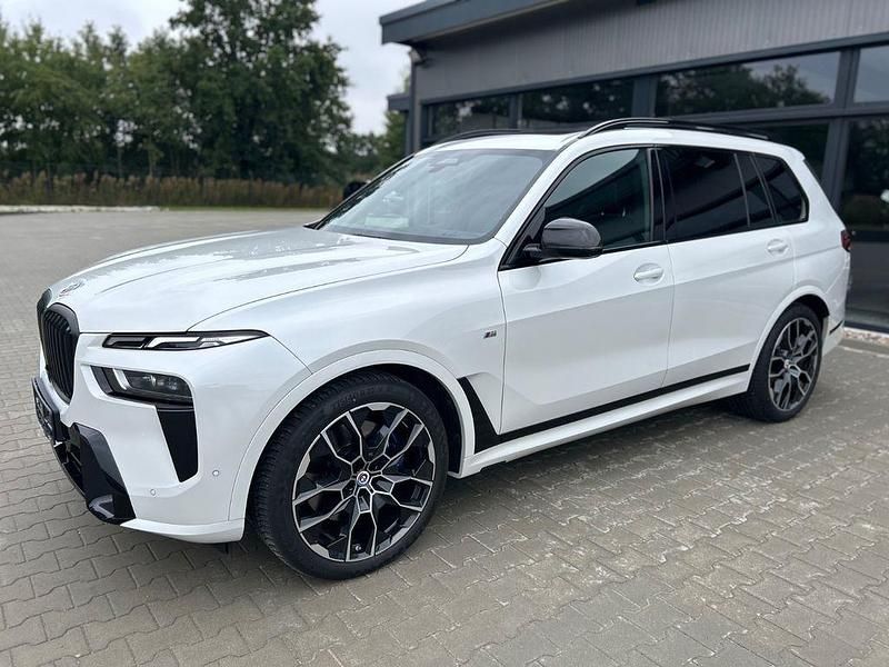 Weiß Gebraucht 2022 BMW X7 M Sport SUV | 89.989 € (Fairer Preis) - Bild 1/4