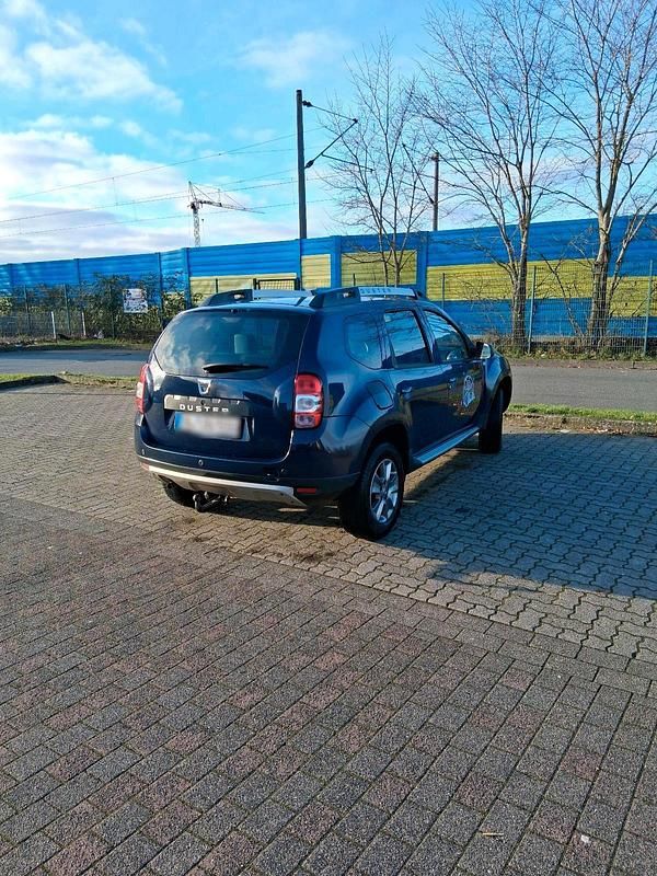 Second-hand Dacia Duster 105 CP (77 kW) 2015 Albastru SUV