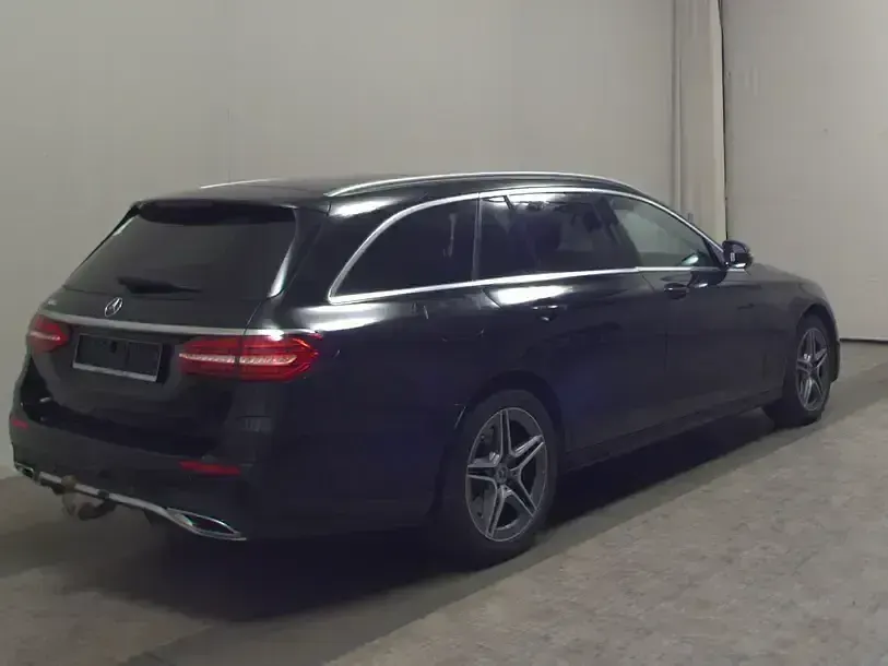 Gebraucht Mercedes E300 AMG line 320 PS (235 kW) 2022 Schwarz Limousine