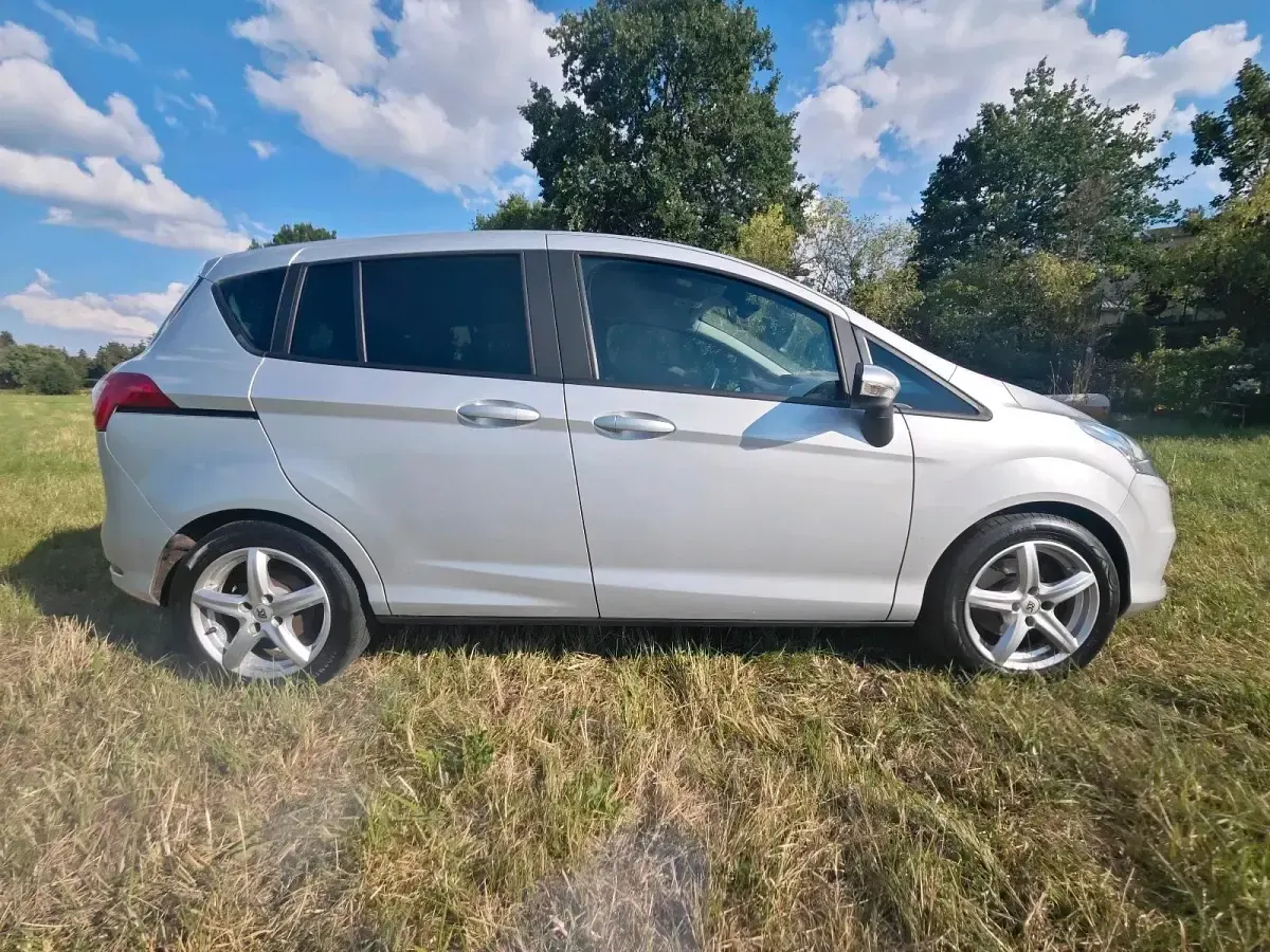 Gebraucht Ford B-MAX 90 PS (66 kW) 2017 Silber Van / Kleinbus