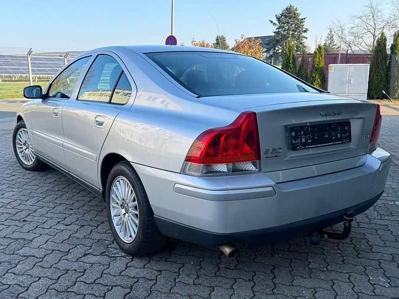 Second-hand Volvo S60 163 CP (119 kW) 2006 Argintiu Berlinǎ