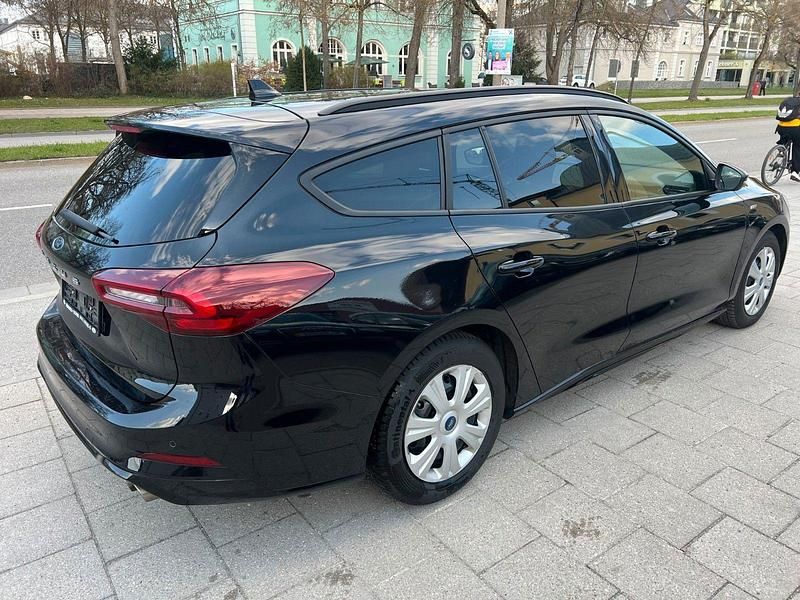 Gebraucht Ford Focus ST-Line X 116 PS (85 kW) 2023 Schwarz Kombi