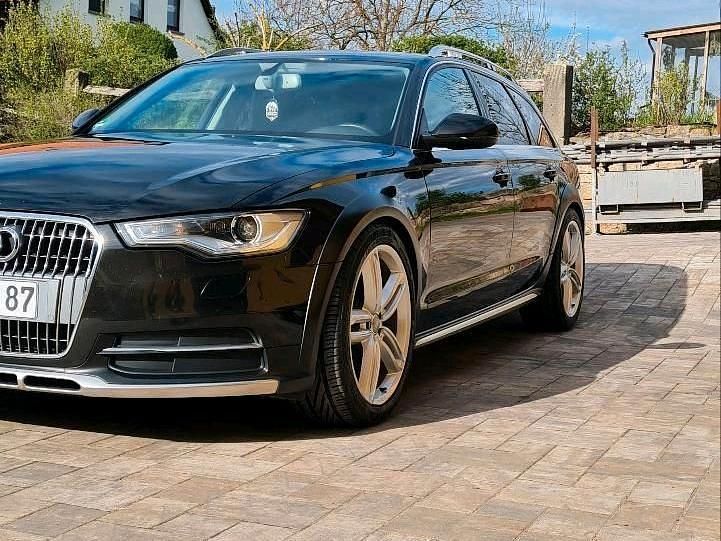 Schwarz Gebraucht 2012 Audi A6 Allroad Kombi | 21.800 € - Bild 1/4