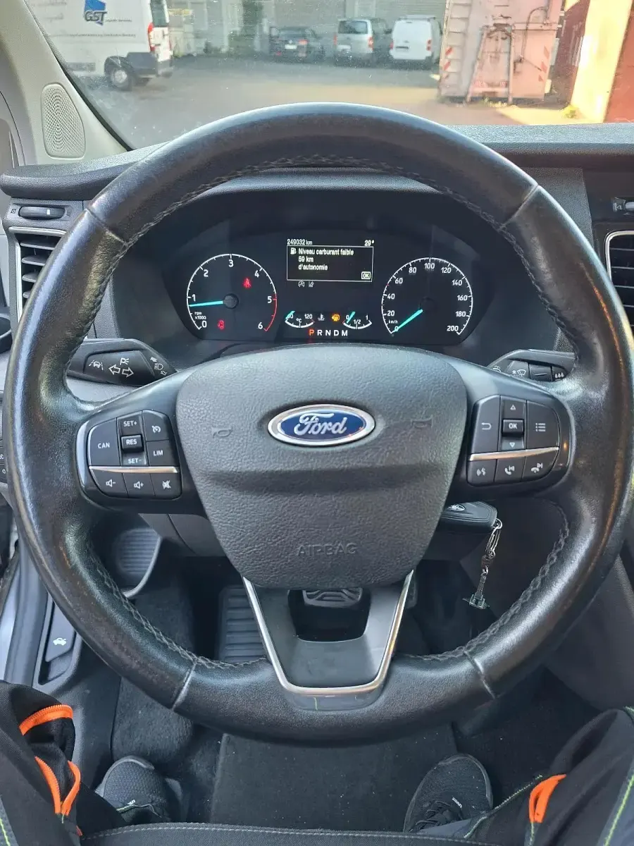 Gebraucht Ford Transit Custom 95 PS (69 kW) 2020 Grau Van / Kleinbus