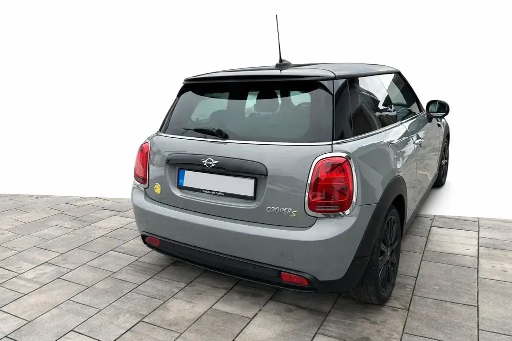 Usata Mini Cooper SE Classic 135 kW (184 CV) 2021 Grigio Utilitaria