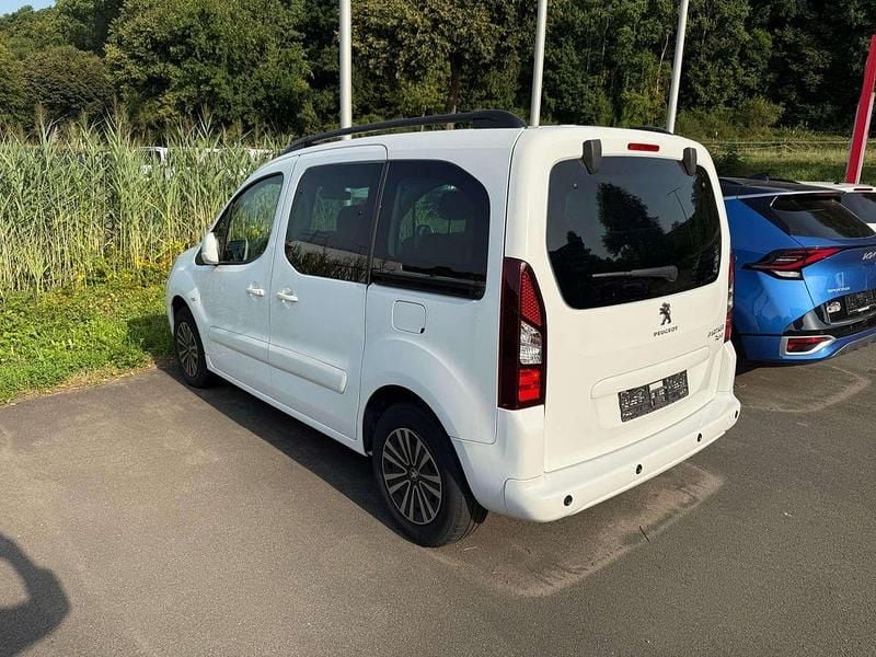Weiß Gebraucht 2017 Peugeot Partner Active Van / Kleinbus | 12.600 € (Guter Preis) - Bild 1/4
