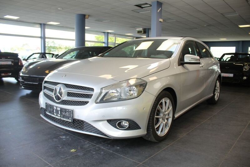 Gebraucht Mercedes A180 Urban 109 PS (80 kW) 2013 Polarsilber metallic Limousine