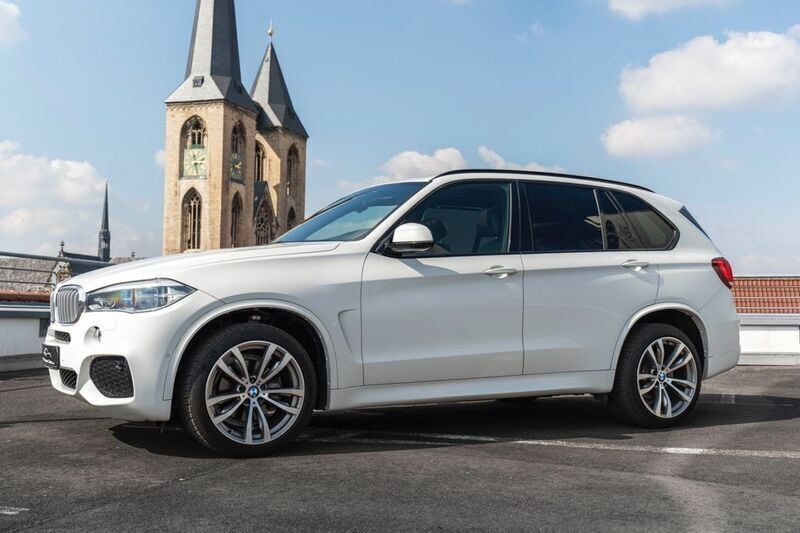 Weiß Gebraucht 2018 BMW X5 M Sport SUV | 34.200 € (Superpreis) - Bild 1/4