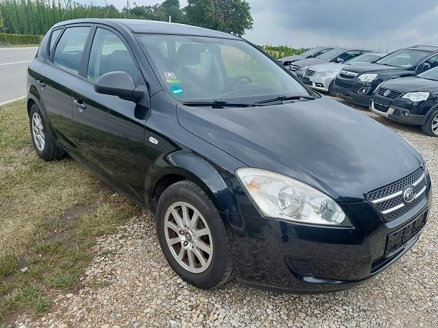 Gebraucht Kia Ceed LX 109 PS (80 kW) 2008 Schwarz Kleinwagen