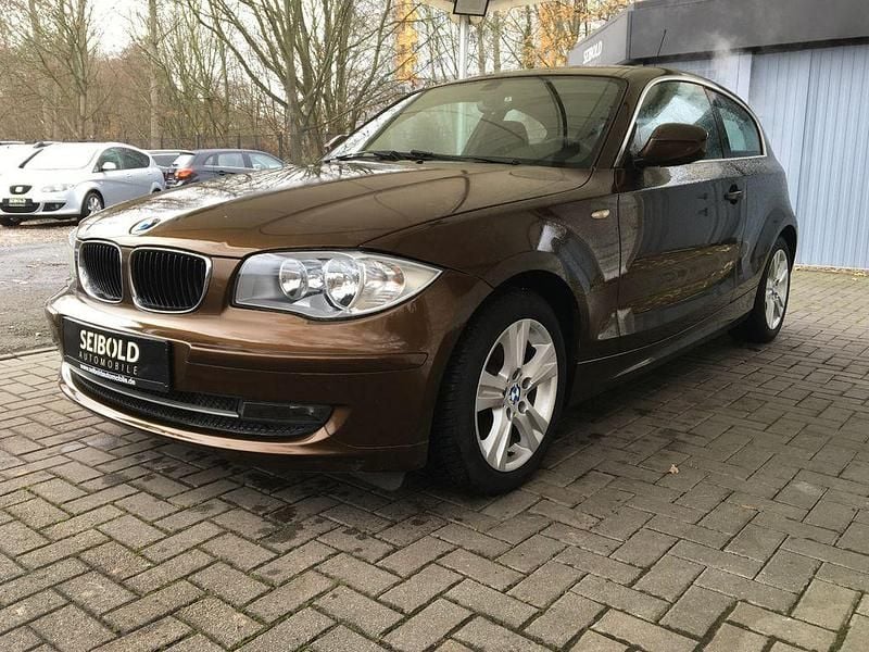 Gebraucht BMW 116 Advantage 122 PS (89 kW) 2010 Braun Kleinwagen