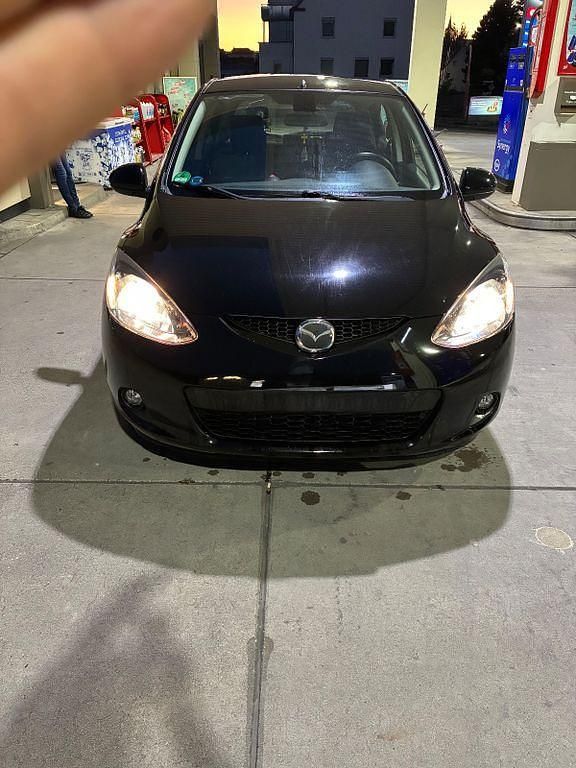 Schwarz Gebraucht 2009 Mazda 2 Limousine | 4.600 € (Etwas zu teuer) - Bild 1/4