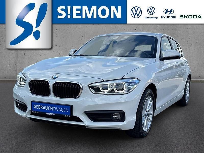 Weiss Gebraucht 2019 BMW 118 Advantage Kleinwagen | 17.630 € (Fairer Preis) - Bild 1/4