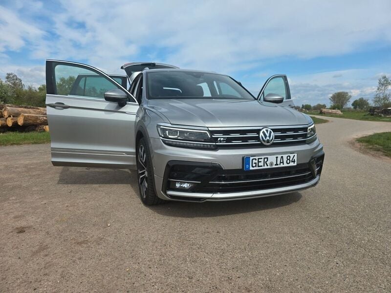 Grau Gebraucht 2018 VW Tiguan Highline SUV | 19.500 € (Superpreis) - Bild 1/4