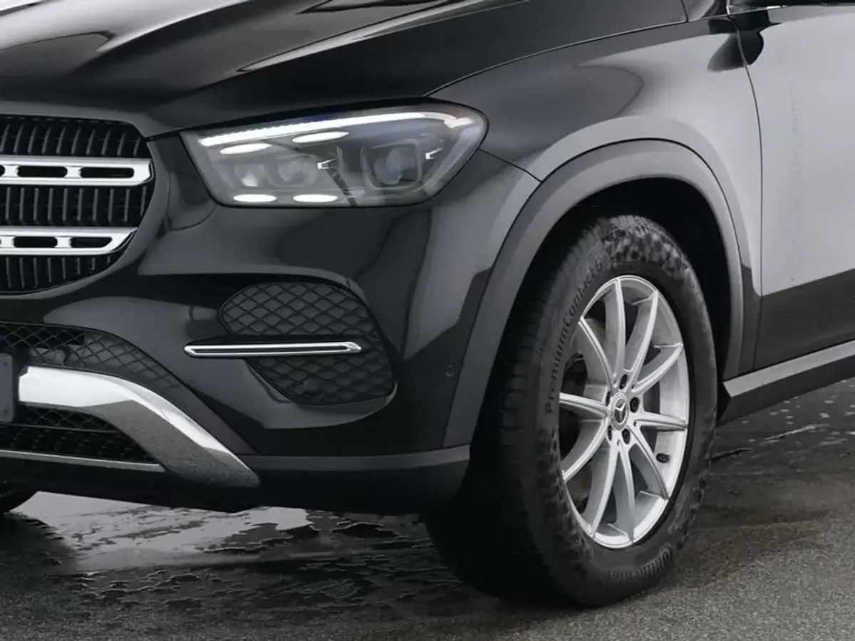 Gebraucht Mercedes GLE300 269 PS (197 kW) 2025 Schwarz SUV