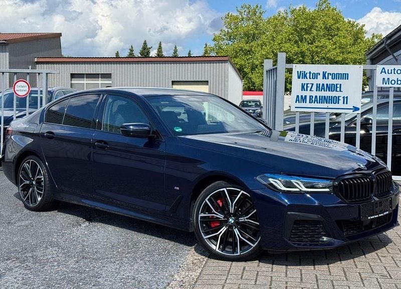 Blau Gebraucht 2021 BMW 540 M Sport Limousine | 48.000 € (Teuer) - Bild 1/4