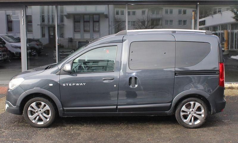 Gebraucht Dacia Dokker Stepway 90 PS (66 kW) 2017 Grau Van / Kleinbus