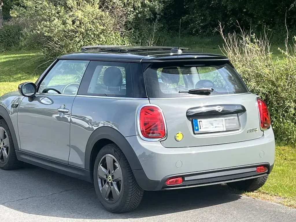 Gebraucht Mini Cooper SE 135 kW (184 PS) 2021 Grau Kleinwagen