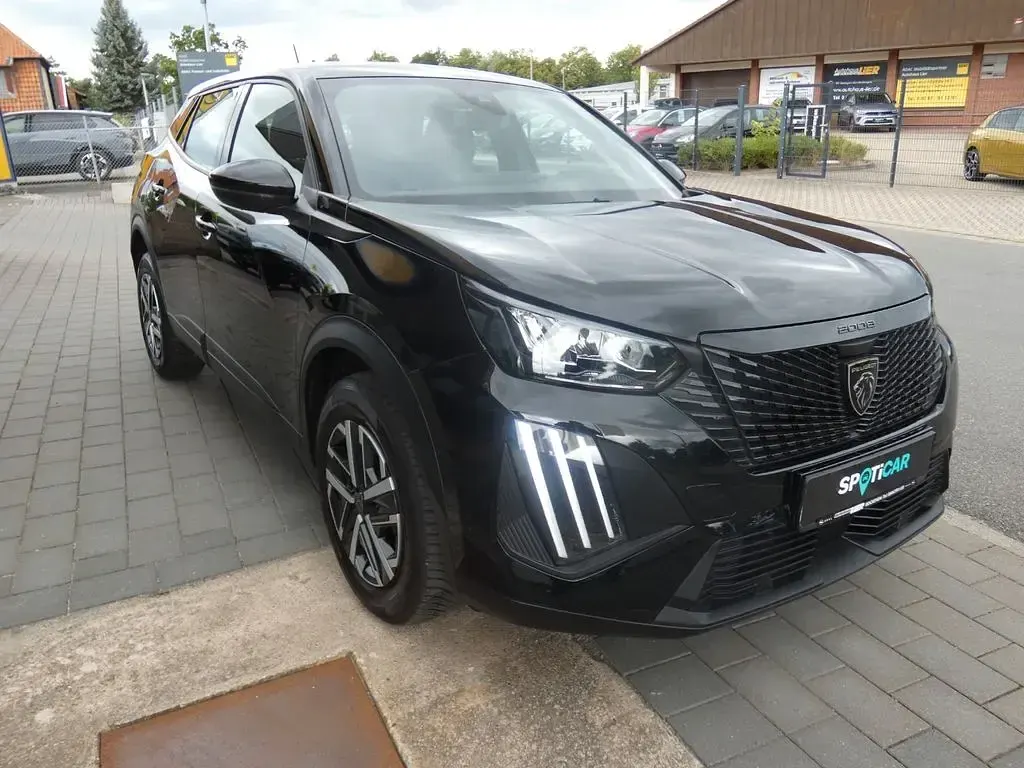 Gebraucht Peugeot 2008 Active 101 PS (74 kW) 2024 Schwarz SUV