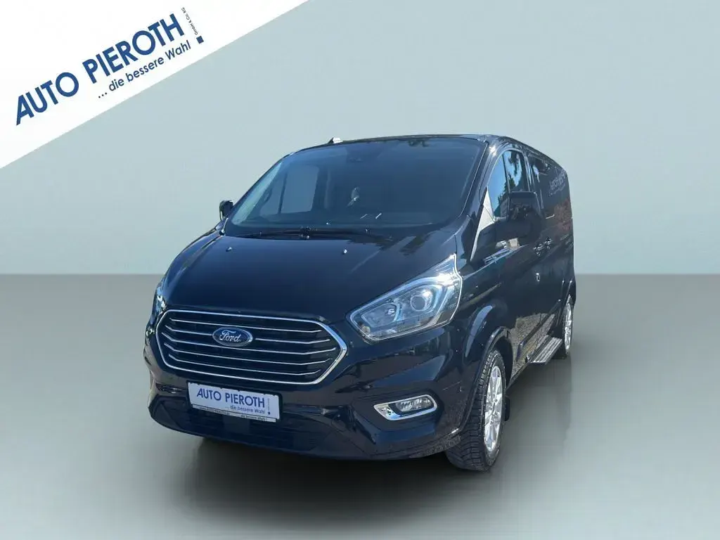 Gebraucht Ford Tourneo Titanium 150 PS (110 kW) 2023 Van / Kleinbus