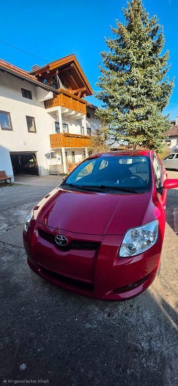 Gebraucht Toyota Auris 126 PS (92 kW) 2010 Rot Kleinwagen