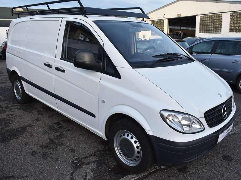 Gebraucht Mercedes Vito 109 PS (80 kW) 2005 Arktikweiss Van